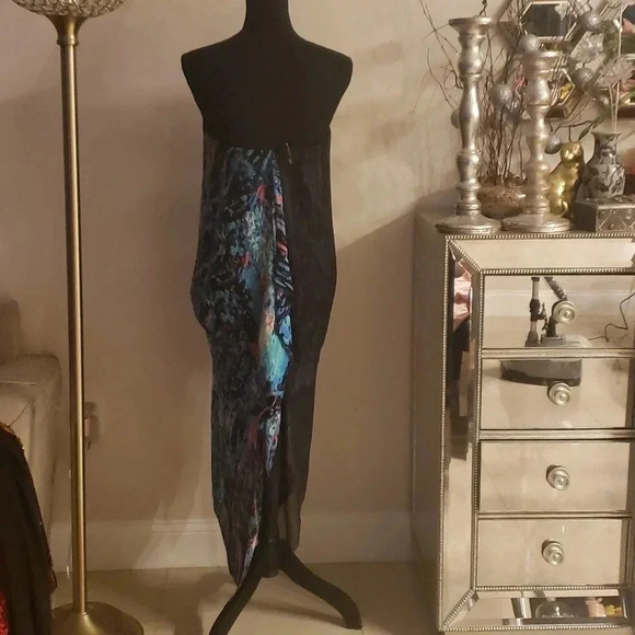 bcbg MaxAria runway Absolutely gorgeous dress size 4 - Picture 9 of 12